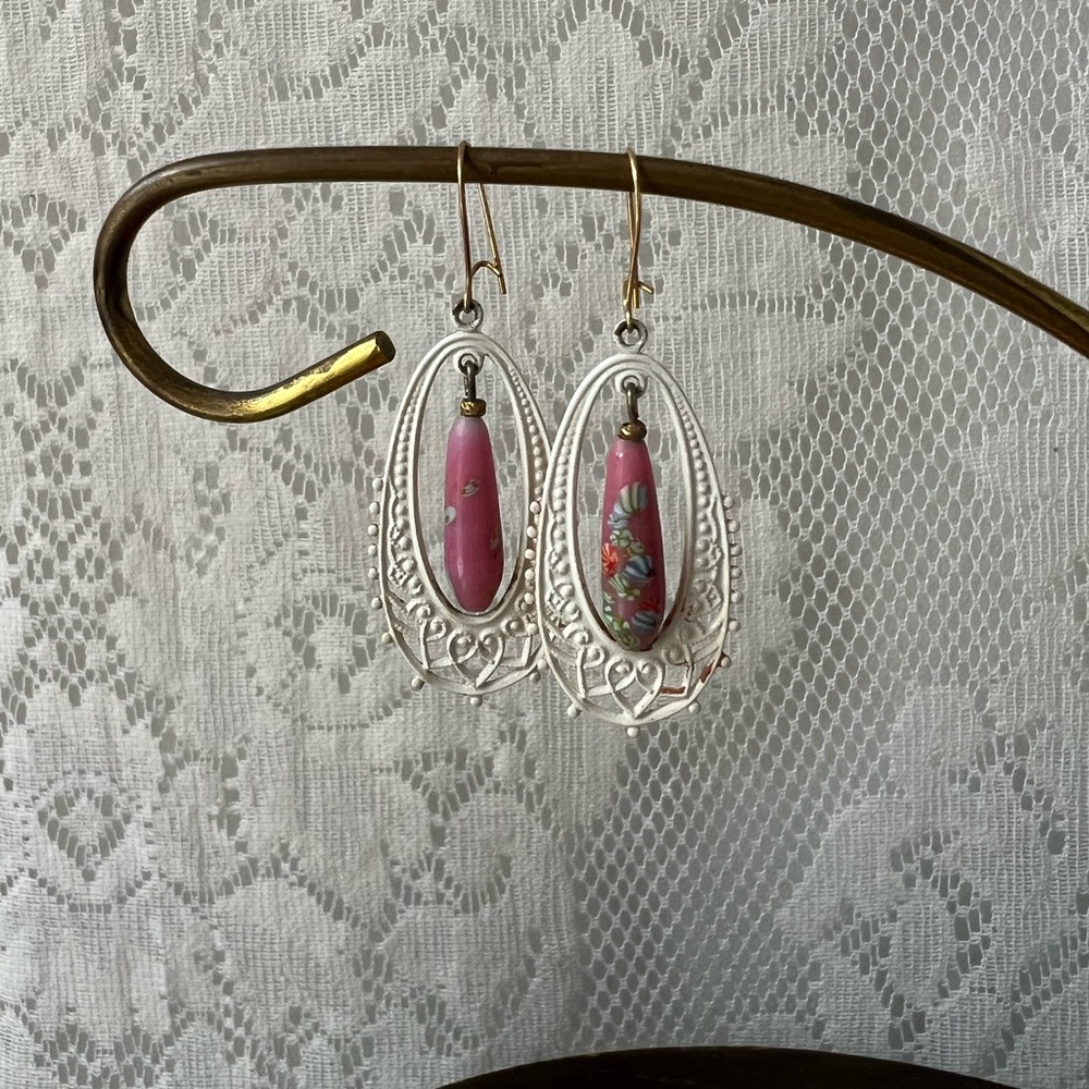 Vintage Hand-Painted Pink Floral Filigree Earrings - Picture 3 of 11